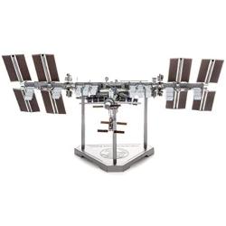 Metal Earth Fascinations Premium Series International Space Station 3D Metal Model Kit