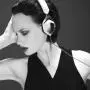 V-MODA XS On-Ear Folding Design Noise-Isolating Metal Headphone (White Silver) V-MODA XS On-Ear Folding Design Noise-Isolating Metal Headphone (White Silver)