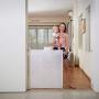 EasyBaby Products Extra Wide Indoor Outdoor Retractable Baby Gate, 33'' Tall, Extends up to 71'' Wide, White