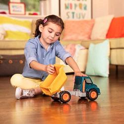 Battat - Dump Truck with Working Movable Parts and 1 Driver – Construction Vehicle Toy Trucks for Toddlers 18m+