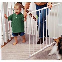 KidCo G2000 Safeway Baby Pet Gate 24.75-42. inches