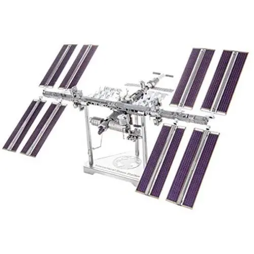 Metal Earth Fascinations Premium Series International Space Station 3D Metal Model Kit
