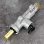 Senyar Car Metal Rear Brake Master Cylinder Fit for 2000-20099 Senyar Car Metal Rear Brake Master Cylinder Fit for 2000-20099
