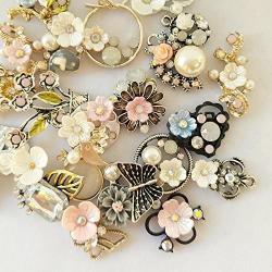 Chenkou Craft Random 20pcs Wholesale Lots Mix Alloy Resin Rhinestone Flowers Pendants Charms Beads Bracelet Necklace Jewelry Findings